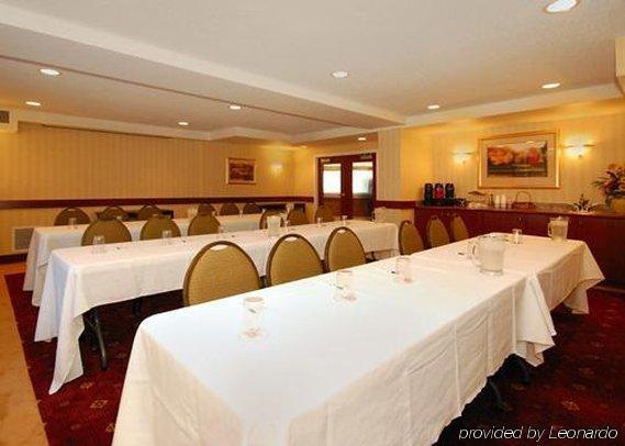 Quality Inn Milwaukee- Brookfield Ανέσεις φωτογραφία