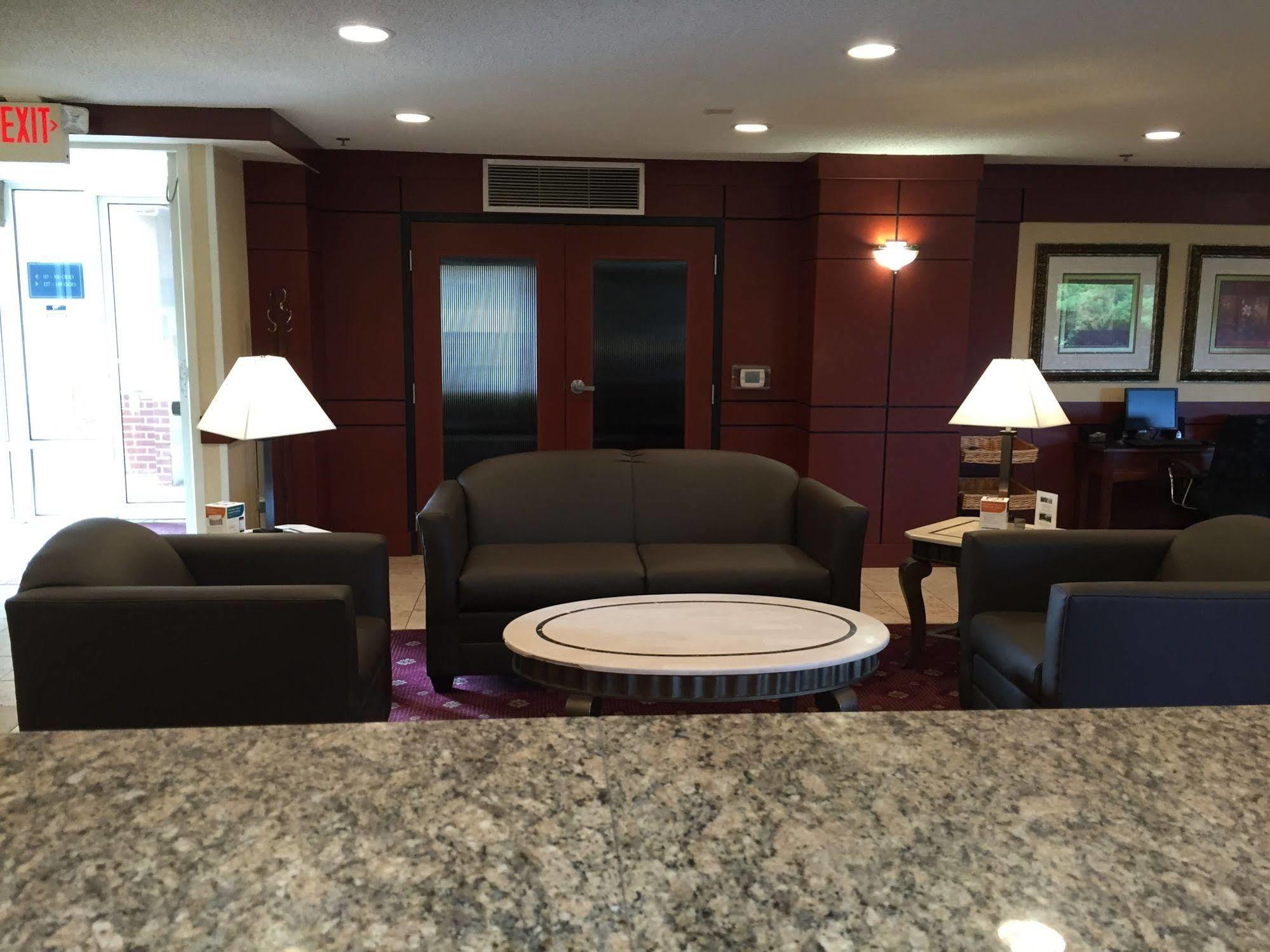 Quality Inn Milwaukee- Brookfield Εξωτερικό φωτογραφία
